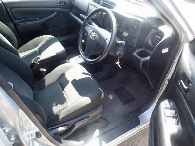 TOYOTA SUCCEED