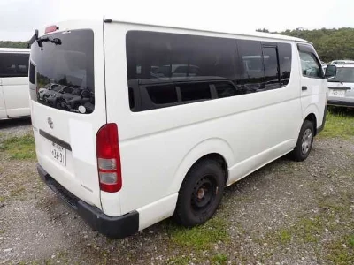 TOYOTA REGIUS VAN