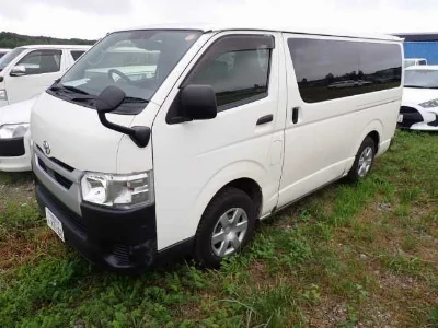TOYOTA HIACE VAN