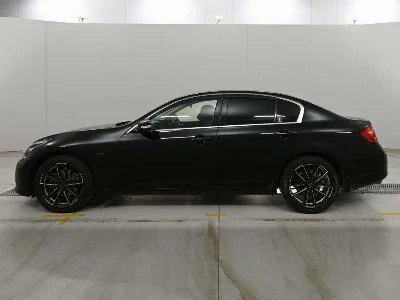 NISSAN SKYLINE