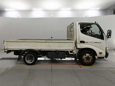 TOYOTA DYNA