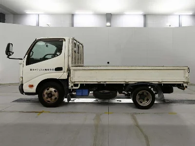 TOYOTA DYNA