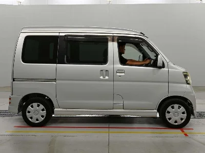 DAIHATSU ATRAI WAGON