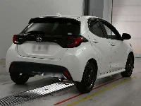 Цена авто Toyota Yaris с аукционов Японии, номер кузова MXPA10, пробег 38 000, оценка 2