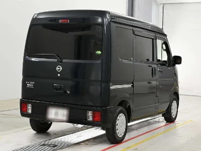 NISSAN CLIPPER VAN