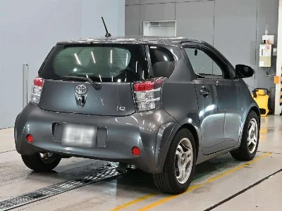 TOYOTA IQ