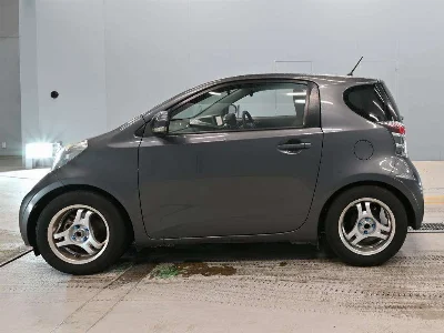 TOYOTA IQ