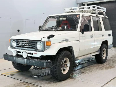 TOYOTA LAND CRUISER