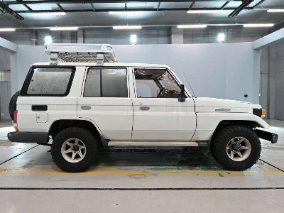 TOYOTA LAND CRUISER