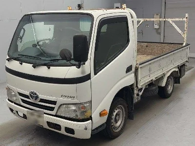 TOYOTA DYNA
