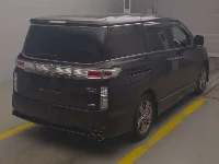 Цена авто Nissan Elgrand с аукционов Японии, номер кузова TE52, пробег 226 000, оценка 2