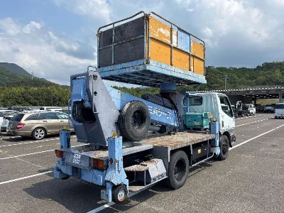 MITSUBISHI CANTER