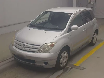 TOYOTA IST
