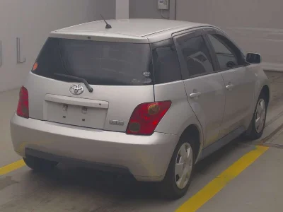 TOYOTA IST
