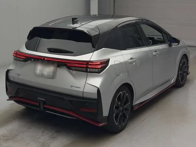 NISSAN AURA