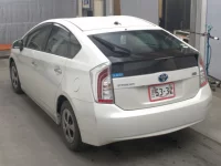 Цена авто Toyota Prius с аукционов Японии, номер кузова ZVW30, пробег 71 000, оценка 6
