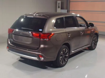 MITSUBISHI OUTLANDER PHEV