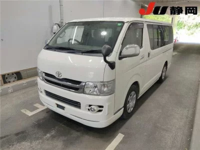 TOYOTA REGIUS VAN