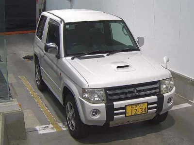 MITSUBISHI PAJERO MINI