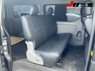 TOYOTA REGIUS VAN