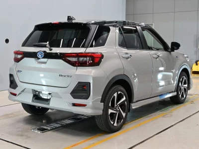 DAIHATSU ROCKY
