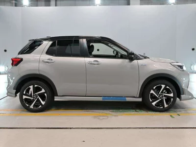 DAIHATSU ROCKY