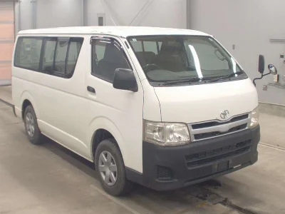 TOYOTA HIACE VAN