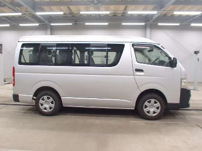 TOYOTA HIACE