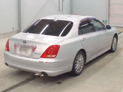 TOYOTA CROWN MAJESTA