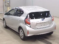 Цена авто Toyota Aqua с аукционов Японии, номер кузова NHP10, пробег 14 000, оценка 3