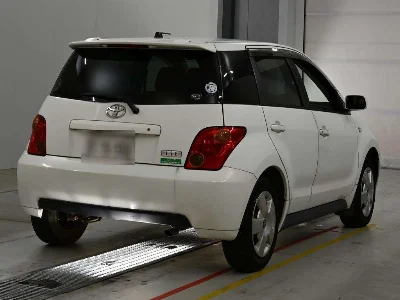 TOYOTA IST