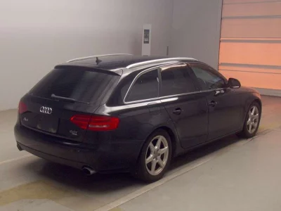 AUDI A4 AVANTE