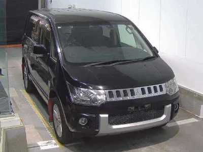 MITSUBISHI DELICA D5