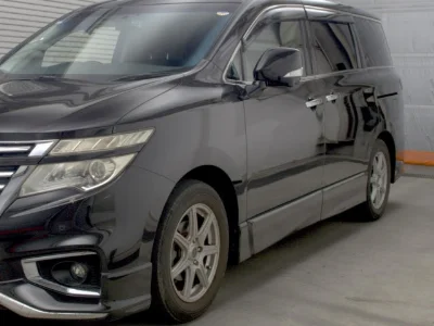 NISSAN ELGRAND