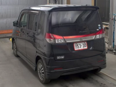 MITSUBISHI DELICA D2