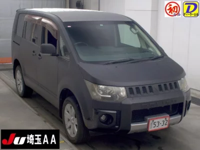 MITSUBISHI DELICA D5