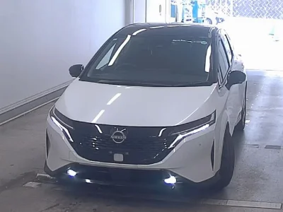 NISSAN AURA