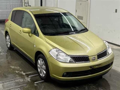 NISSAN TIIDA