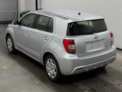 TOYOTA IST