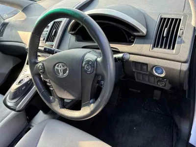 TOYOTA SAI