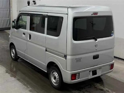 NISSAN CLIPPER VAN