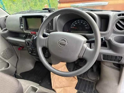 NISSAN CLIPPER VAN