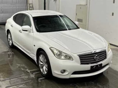 NISSAN FUGA