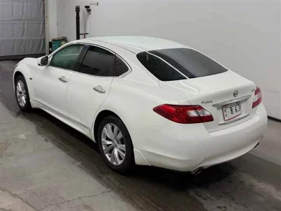 NISSAN FUGA