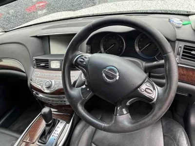 NISSAN FUGA