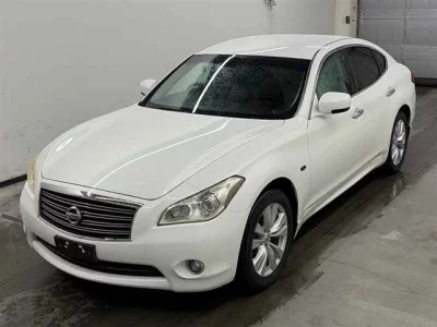NISSAN FUGA