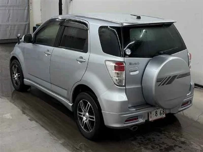 TOYOTA RUSH