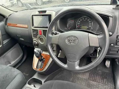 TOYOTA RUSH