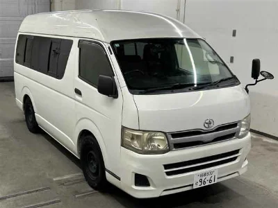 TOYOTA HIACE VAN
