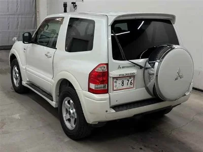 MITSUBISHI PAJERO